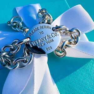 Tiffany & Co. Return to Tiffany Oval Tag Bracelet